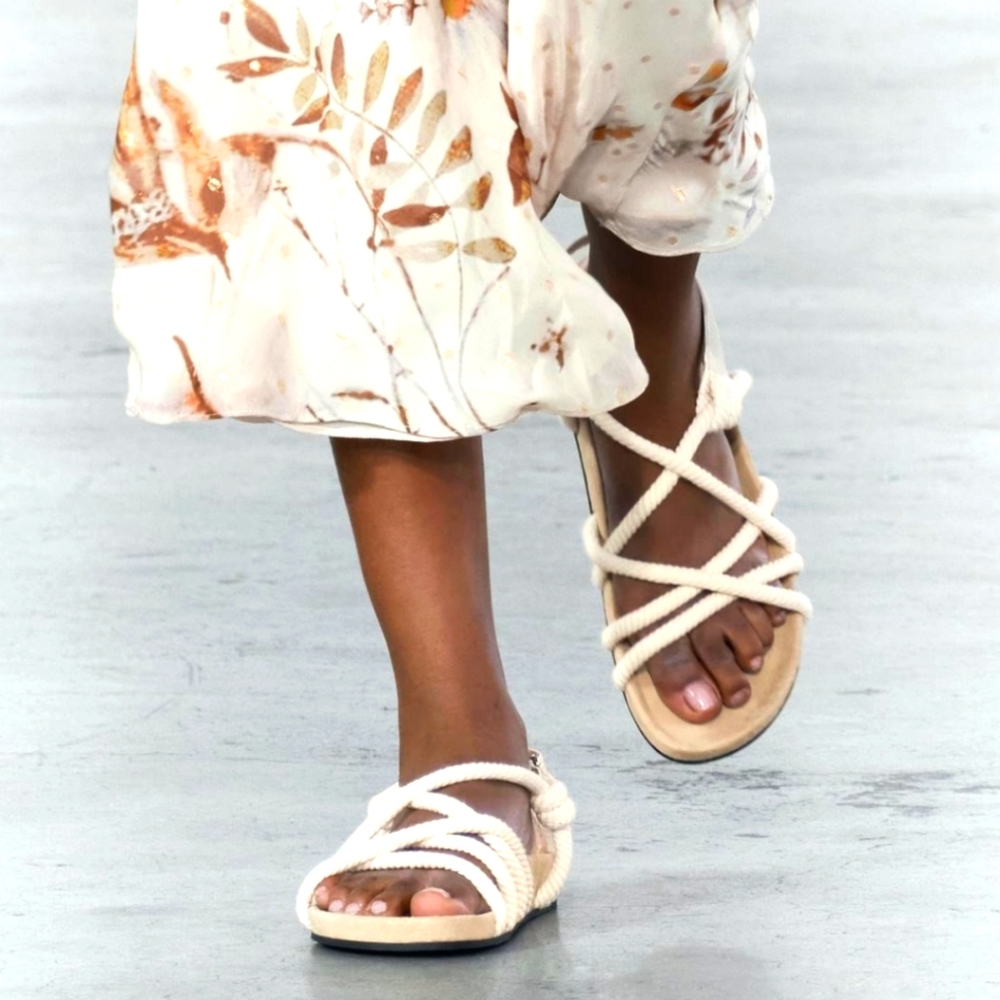 Zara LOW HEEL ROPE SANDALS